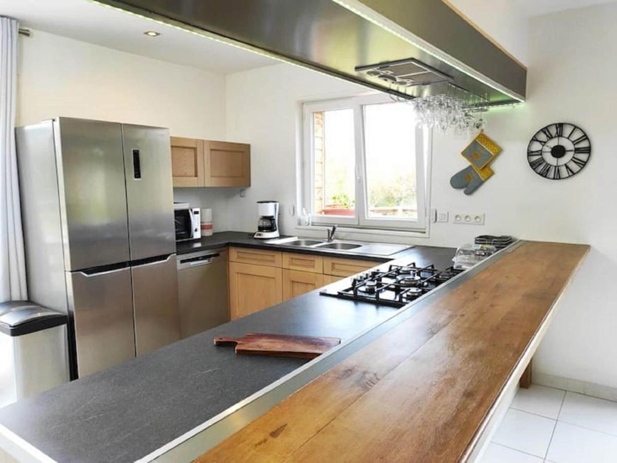 Cozy Holiday Home In Givonne المظهر الخارجي الصورة